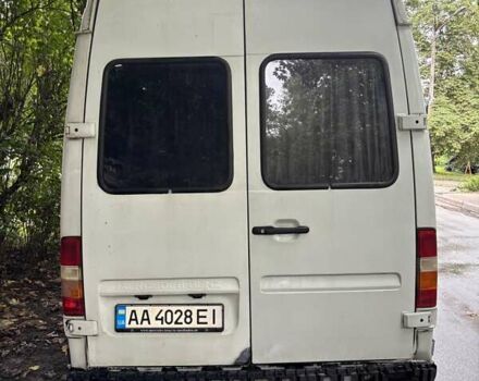 Белый Мерседес Sprinter, объемом двигателя 2.3 л и пробегом 900 тыс. км за 5500 $, фото 1 на Automoto.ua