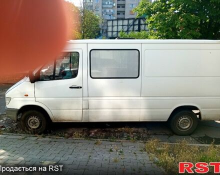Белый Мерседес Sprinter, объемом двигателя 2.9 л и пробегом 400 тыс. км за 7500 $, фото 6 на Automoto.ua