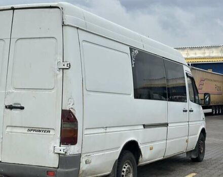 Белый Мерседес Sprinter, объемом двигателя 2.9 л и пробегом 341 тыс. км за 7300 $, фото 2 на Automoto.ua