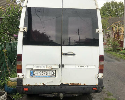 Белый Мерседес Sprinter, объемом двигателя 0 л и пробегом 495 тыс. км за 4300 $, фото 2 на Automoto.ua