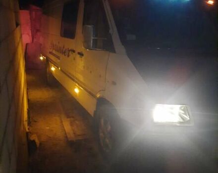 Белый Мерседес Sprinter, объемом двигателя 0 л и пробегом 284 тыс. км за 8500 $, фото 13 на Automoto.ua
