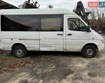 Белый Мерседес Sprinter, объемом двигателя 2.9 л и пробегом 500 тыс. км за 3900 $, фото 1 на Automoto.ua