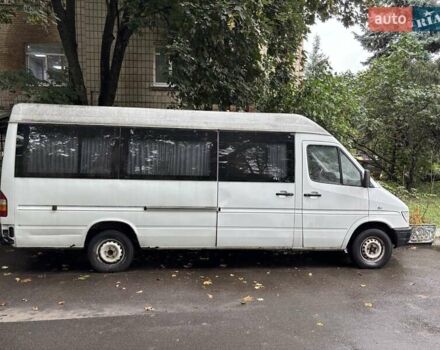 Белый Мерседес Sprinter, объемом двигателя 2.3 л и пробегом 900 тыс. км за 5500 $, фото 4 на Automoto.ua