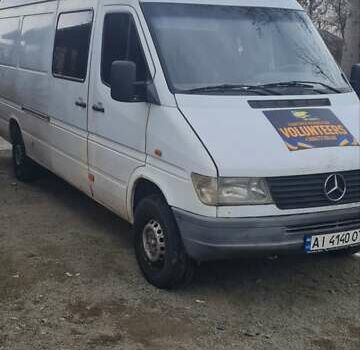 Белый Мерседес Sprinter, объемом двигателя 2.9 л и пробегом 350 тыс. км за 6800 $, фото 1 на Automoto.ua
