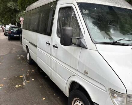 Белый Мерседес Sprinter, объемом двигателя 2.3 л и пробегом 900 тыс. км за 5500 $, фото 3 на Automoto.ua
