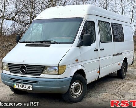 Белый Мерседес Sprinter, объемом двигателя 2.9 л и пробегом 111 тыс. км за 5000 $, фото 1 на Automoto.ua