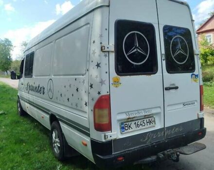 Белый Мерседес Sprinter, объемом двигателя 0 л и пробегом 284 тыс. км за 8500 $, фото 4 на Automoto.ua
