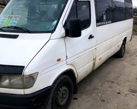 Білий Мерседес Sprinter, об'ємом двигуна 2.9 л та пробігом 350 тис. км за 5500 $, фото 1 на Automoto.ua