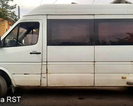 Белый Мерседес Sprinter, объемом двигателя 2.9 л и пробегом 700 тыс. км за 6000 $, фото 1 на Automoto.ua
