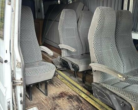Белый Мерседес Sprinter, объемом двигателя 2.3 л и пробегом 900 тыс. км за 5500 $, фото 9 на Automoto.ua