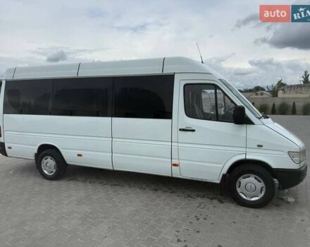 Белый Мерседес Sprinter, объемом двигателя 2.9 л и пробегом 255 тыс. км за 11000 $, фото 2 на Automoto.ua