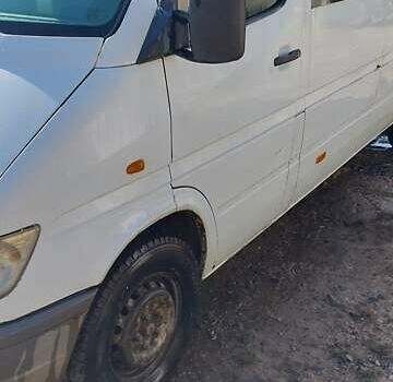Белый Мерседес Sprinter, объемом двигателя 2.9 л и пробегом 250 тыс. км за 5300 $, фото 2 на Automoto.ua