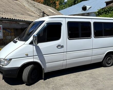 Белый Мерседес Sprinter, объемом двигателя 2.7 л и пробегом 640 тыс. км за 11000 $, фото 1 на Automoto.ua