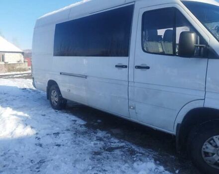 Белый Мерседес Sprinter, объемом двигателя 2.69 л и пробегом 320 тыс. км за 9200 $, фото 5 на Automoto.ua