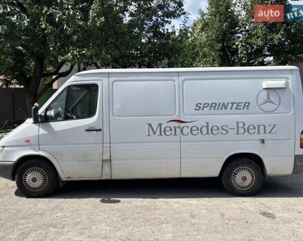 Белый Мерседес Sprinter, объемом двигателя 0 л и пробегом 231 тыс. км за 8000 $, фото 1 на Automoto.ua