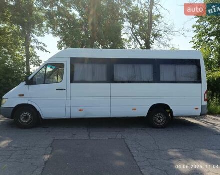 Белый Мерседес Sprinter, объемом двигателя 2.15 л и пробегом 200 тыс. км за 8500 $, фото 3 на Automoto.ua