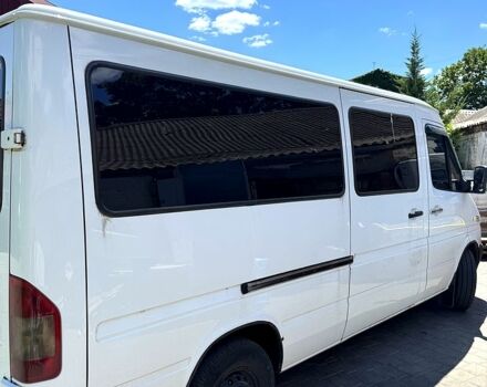 Белый Мерседес Sprinter, объемом двигателя 2.7 л и пробегом 640 тыс. км за 11000 $, фото 5 на Automoto.ua