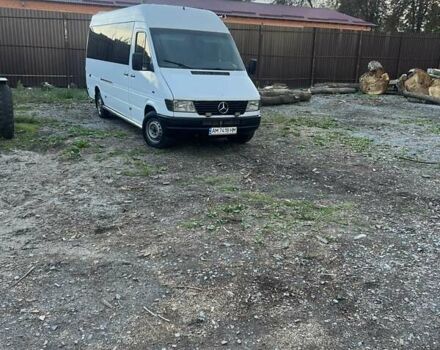 Белый Мерседес Sprinter, объемом двигателя 2.2 л и пробегом 600 тыс. км за 10300 $, фото 1 на Automoto.ua