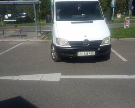 Белый Мерседес Sprinter, объемом двигателя 2.2 л и пробегом 280 тыс. км за 9000 $, фото 2 на Automoto.ua