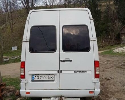 Белый Мерседес Sprinter, объемом двигателя 2.1 л и пробегом 405 тыс. км за 5500 $, фото 2 на Automoto.ua
