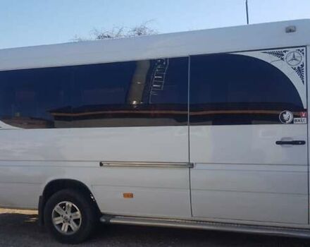 Белый Мерседес Sprinter, объемом двигателя 2.9 л и пробегом 400 тыс. км за 9000 $, фото 2 на Automoto.ua