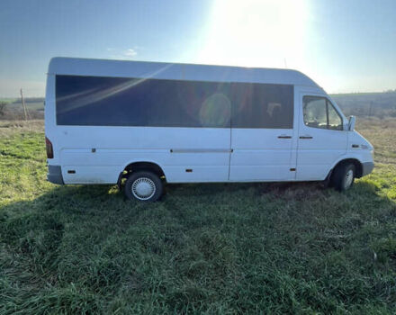 Білий Мерседес Sprinter, об'ємом двигуна 2.15 л та пробігом 700 тис. км за 10000 $, фото 3 на Automoto.ua