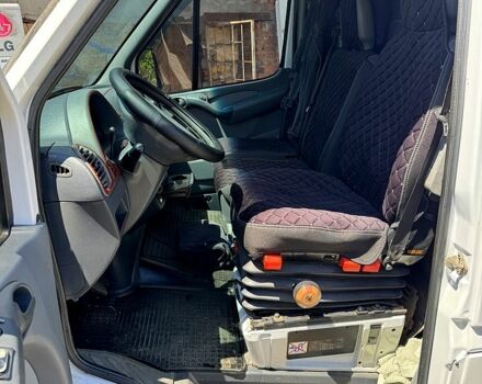 Белый Мерседес Sprinter, объемом двигателя 2.7 л и пробегом 640 тыс. км за 11000 $, фото 6 на Automoto.ua