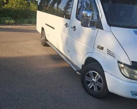 Белый Мерседес Sprinter, объемом двигателя 2.15 л и пробегом 70 тыс. км за 15800 $, фото 4 на Automoto.ua