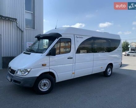 Белый Мерседес Sprinter, объемом двигателя 2.1 л и пробегом 419 тыс. км за 16500 $, фото 2 на Automoto.ua
