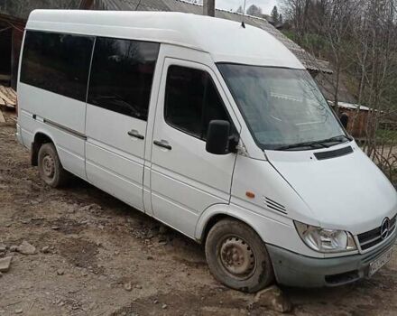 Белый Мерседес Sprinter, объемом двигателя 2.1 л и пробегом 405 тыс. км за 5500 $, фото 3 на Automoto.ua