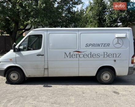 Белый Мерседес Sprinter, объемом двигателя 0 л и пробегом 231 тыс. км за 8000 $, фото 3 на Automoto.ua