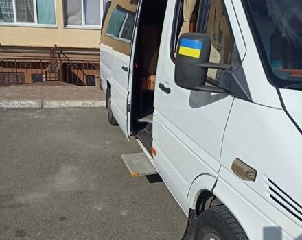 Белый Мерседес Sprinter, объемом двигателя 2.2 л и пробегом 440 тыс. км за 19500 $, фото 4 на Automoto.ua