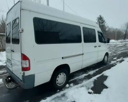 Белый Мерседес Sprinter, объемом двигателя 2.7 л и пробегом 999 тыс. км за 7000 $, фото 4 на Automoto.ua