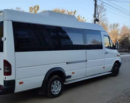Белый Мерседес Sprinter, объемом двигателя 2.7 л и пробегом 700 тыс. км за 15000 $, фото 3 на Automoto.ua