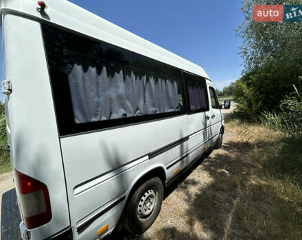 Белый Мерседес Sprinter, объемом двигателя 2.2 л и пробегом 685 тыс. км за 4800 $, фото 4 на Automoto.ua