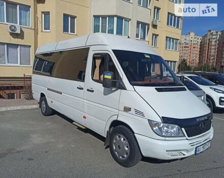 Белый Мерседес Sprinter, объемом двигателя 2.2 л и пробегом 440 тыс. км за 19500 $, фото 1 на Automoto.ua