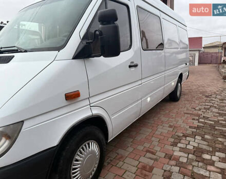 Белый Мерседес Sprinter, объемом двигателя 2.69 л и пробегом 600 тыс. км за 9250 $, фото 16 на Automoto.ua