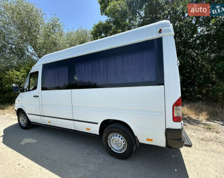 Белый Мерседес Sprinter, объемом двигателя 2.2 л и пробегом 685 тыс. км за 4800 $, фото 2 на Automoto.ua