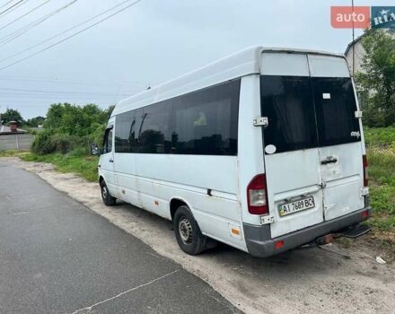 Белый Мерседес Sprinter, объемом двигателя 2.2 л и пробегом 250 тыс. км за 6500 $, фото 3 на Automoto.ua