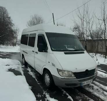 Белый Мерседес Sprinter, объемом двигателя 2.7 л и пробегом 999 тыс. км за 7000 $, фото 2 на Automoto.ua