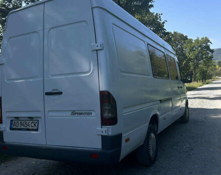 Белый Мерседес Sprinter, объемом двигателя 2.1 л и пробегом 300 тыс. км за 7300 $, фото 10 на Automoto.ua