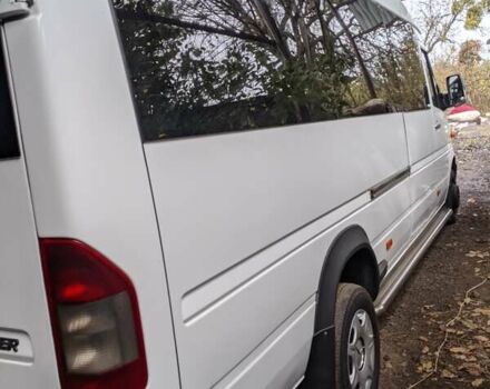 Белый Мерседес Sprinter, объемом двигателя 2.7 л и пробегом 700 тыс. км за 15000 $, фото 14 на Automoto.ua