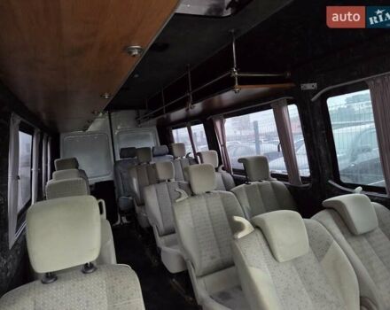 Белый Мерседес Sprinter, объемом двигателя 2.7 л и пробегом 349 тыс. км за 7500 $, фото 3 на Automoto.ua