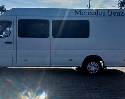Белый Мерседес Sprinter, объемом двигателя 2.2 л и пробегом 250 тыс. км за 8200 $, фото 3 на Automoto.ua