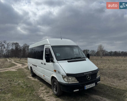 Белый Мерседес Sprinter, объемом двигателя 2.1 л и пробегом 850 тыс. км за 4700 $, фото 4 на Automoto.ua