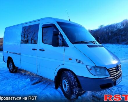 Белый Мерседес Sprinter, объемом двигателя 2.1 л и пробегом 490 тыс. км за 7400 $, фото 1 на Automoto.ua
