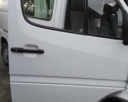 Белый Мерседес Sprinter, объемом двигателя 2.1 л и пробегом 350 тыс. км за 8300 $, фото 6 на Automoto.ua