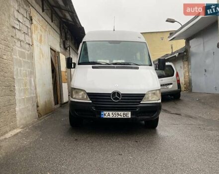 Белый Мерседес Sprinter, объемом двигателя 2.1 л и пробегом 310 тыс. км за 7200 $, фото 3 на Automoto.ua