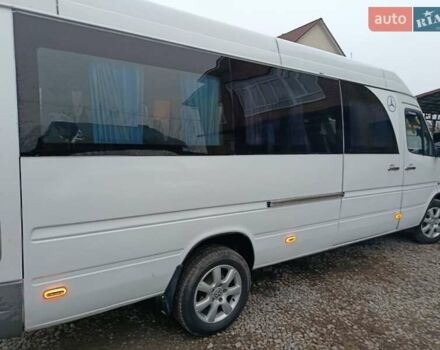 Белый Мерседес Sprinter, объемом двигателя 2.2 л и пробегом 530 тыс. км за 9000 $, фото 9 на Automoto.ua