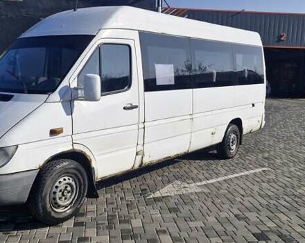 Белый Мерседес Sprinter, объемом двигателя 2.15 л и пробегом 809 тыс. км за 4500 $, фото 3 на Automoto.ua